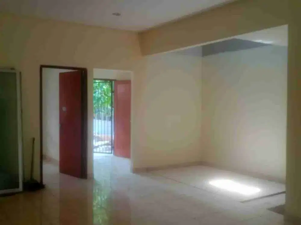 Rumah simpel murah di Mekar Wangi dengan luas tanah 120 m dan kamar tidur 2 juga ada carport