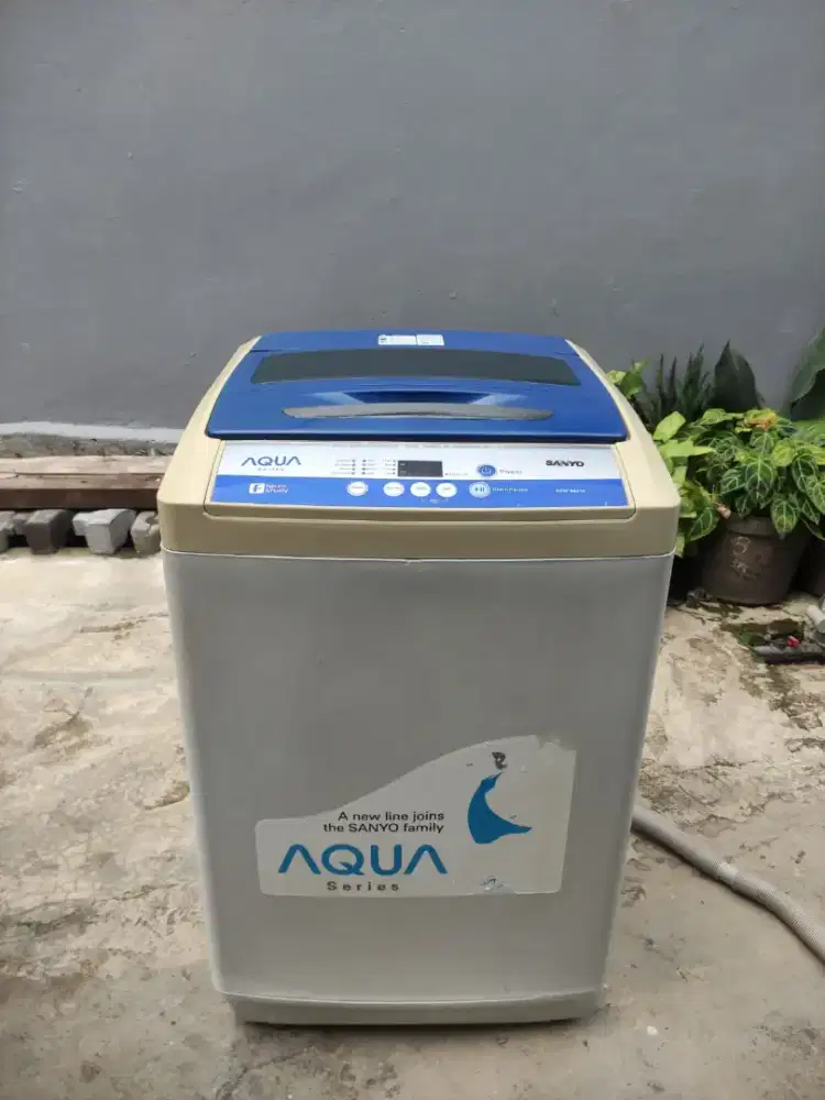 Mesin cuci 1 tabung aqua 9.9 KG