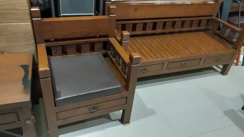 Kursi jati jepara bekas pakai 1 sett