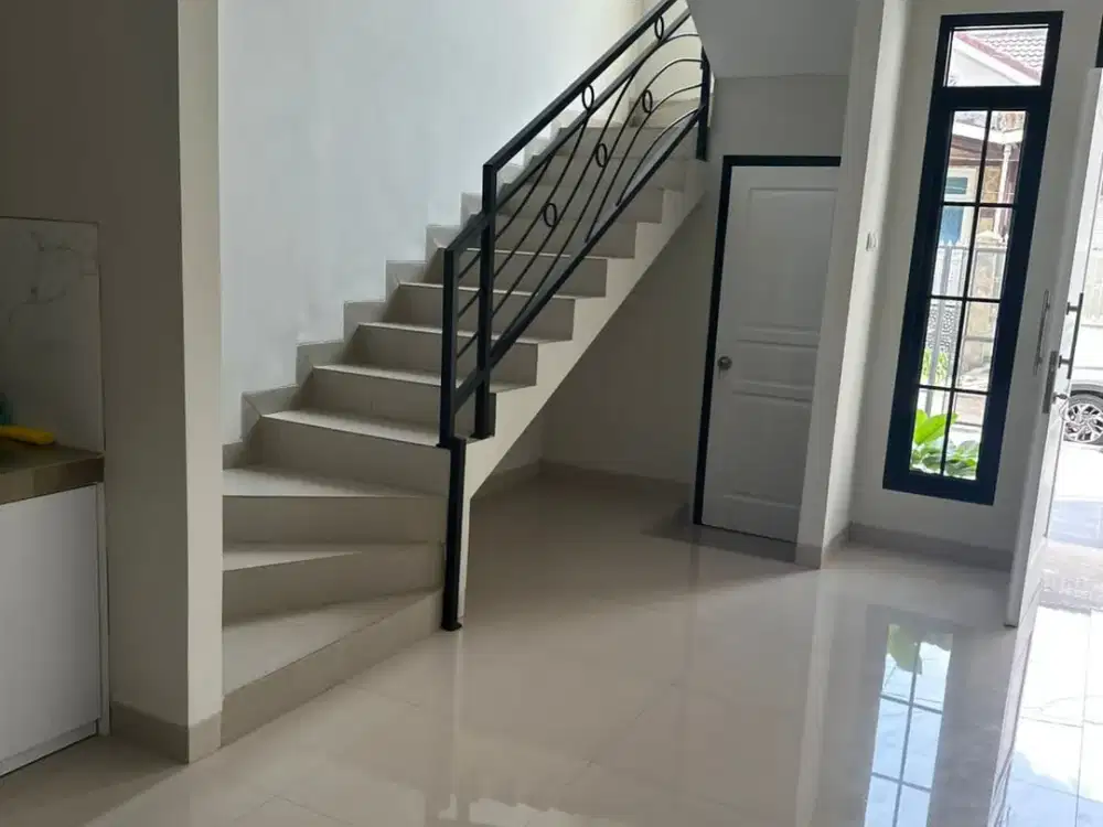 Rumah Dijual Akses Jalan 2 Mobil Lokasi di Cinere Depok