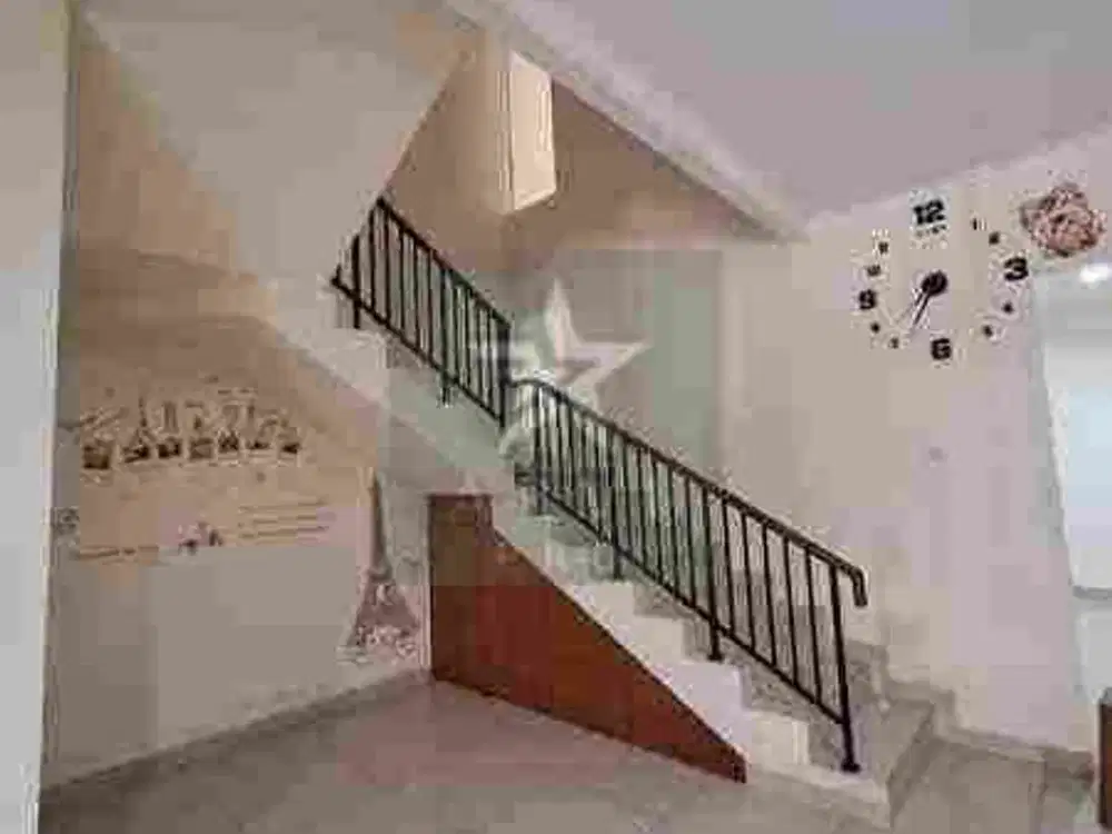 Disewakan rumah 2 lantai cluster Arana Harapan indah bekasi