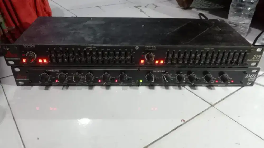 Equalizer dan crossover DBX