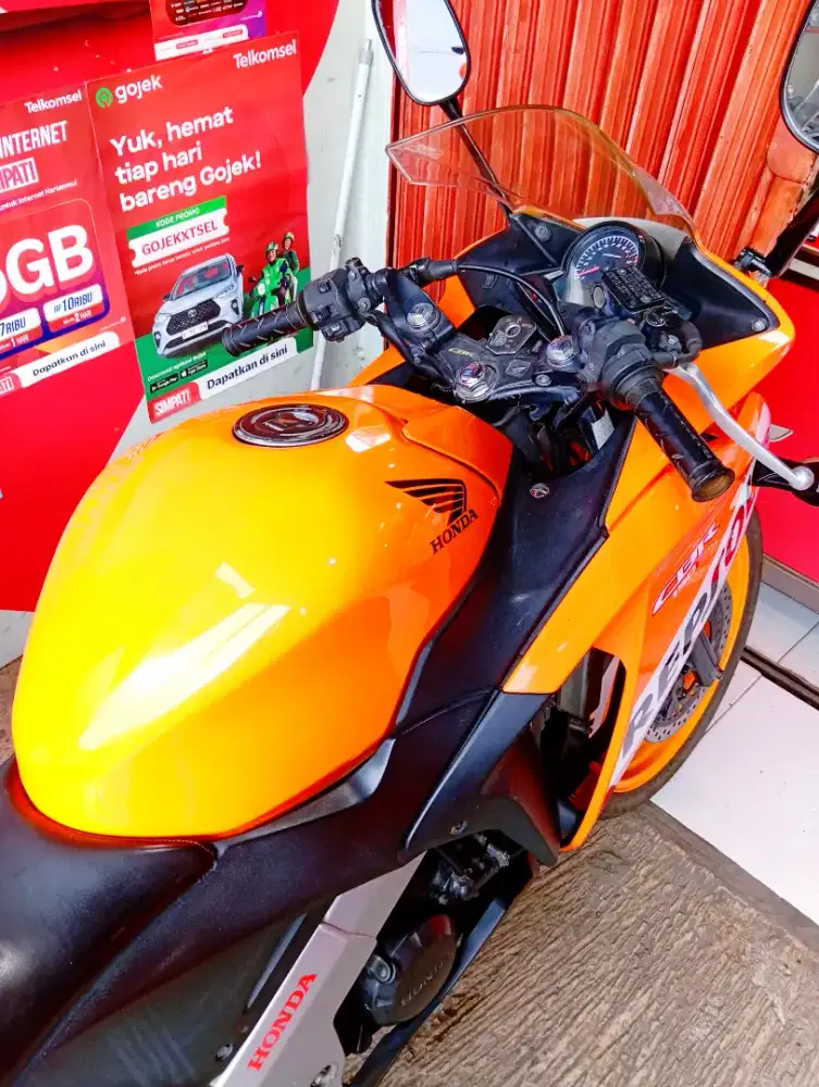 Honda cbr150 cbu Thailand Original mesin masih utuh halus tgn ke1