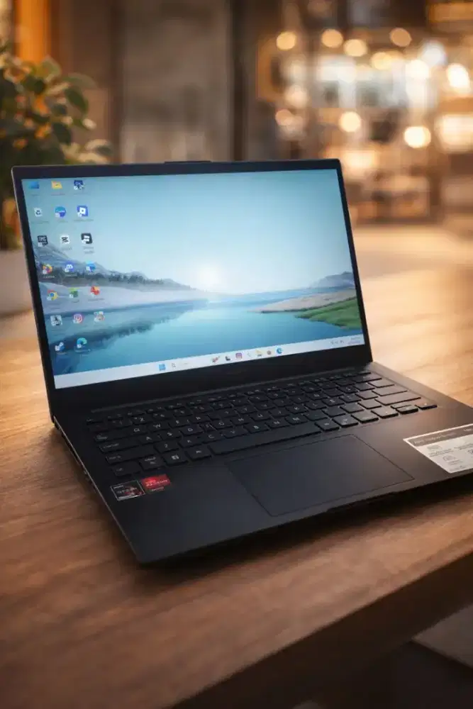 ASUS VIVOBOOK RYZEN 3 7320