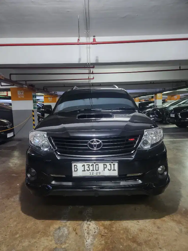 TOYOTA. FORTUNER.  VNT.  TRD.