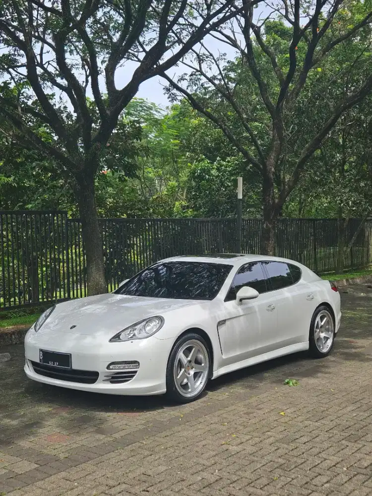 LOW KM! Porsche Panamera 3.6 PDK 2011