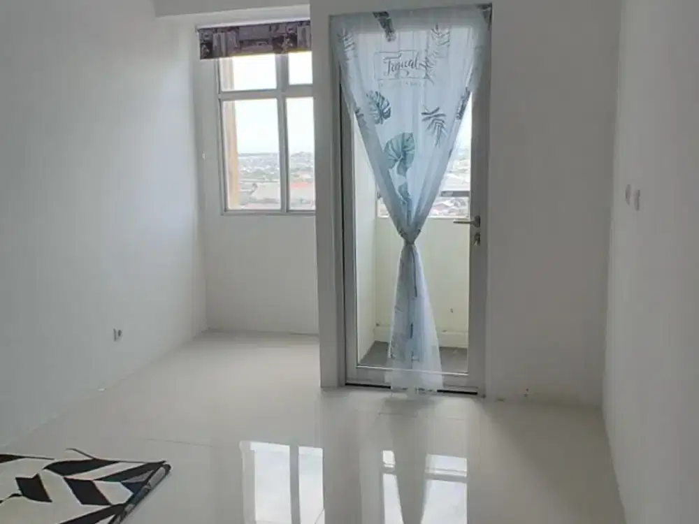 APARTEMEN Gunawangsa Tidar Studio semi FURNITURE. JUAL RUGI