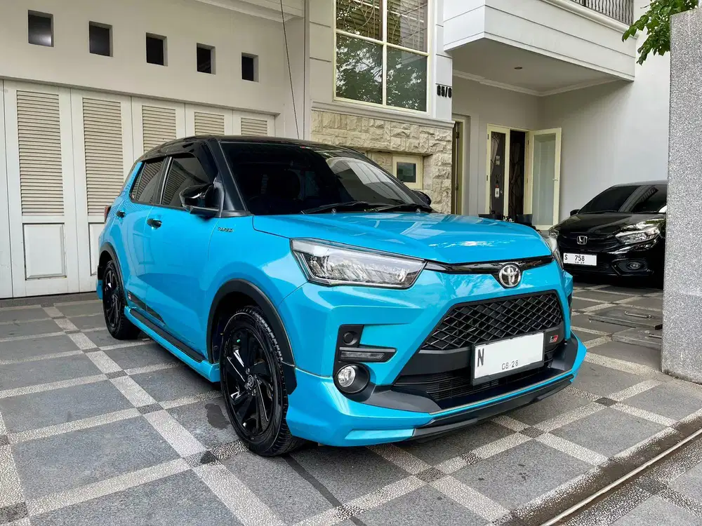 Toyota Raize 1.0 Turbo CVT GR Sport 2023 Two tone istimewa