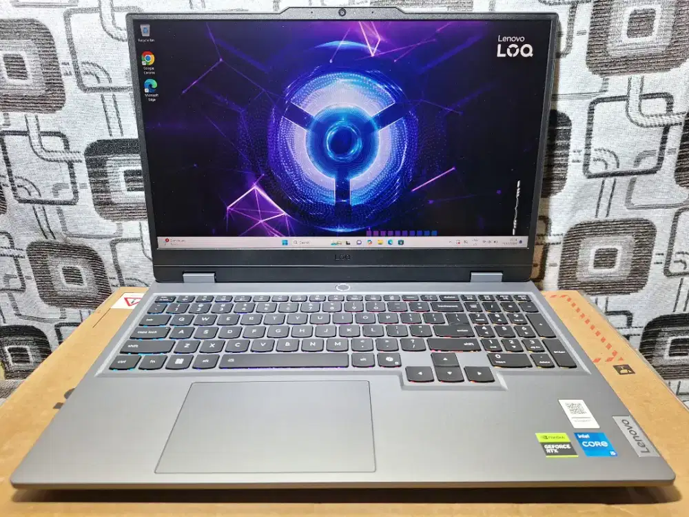 Lenovo LOQ Fullset VGA RTX 5050 Garansi 2027 super like new fullset