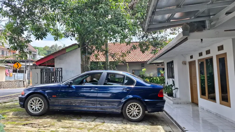 BMW 325i 2001 Bensin