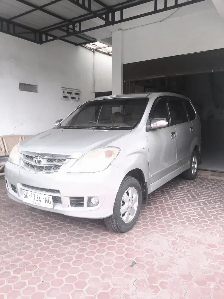 Toyota Avanza 2011 Bensin