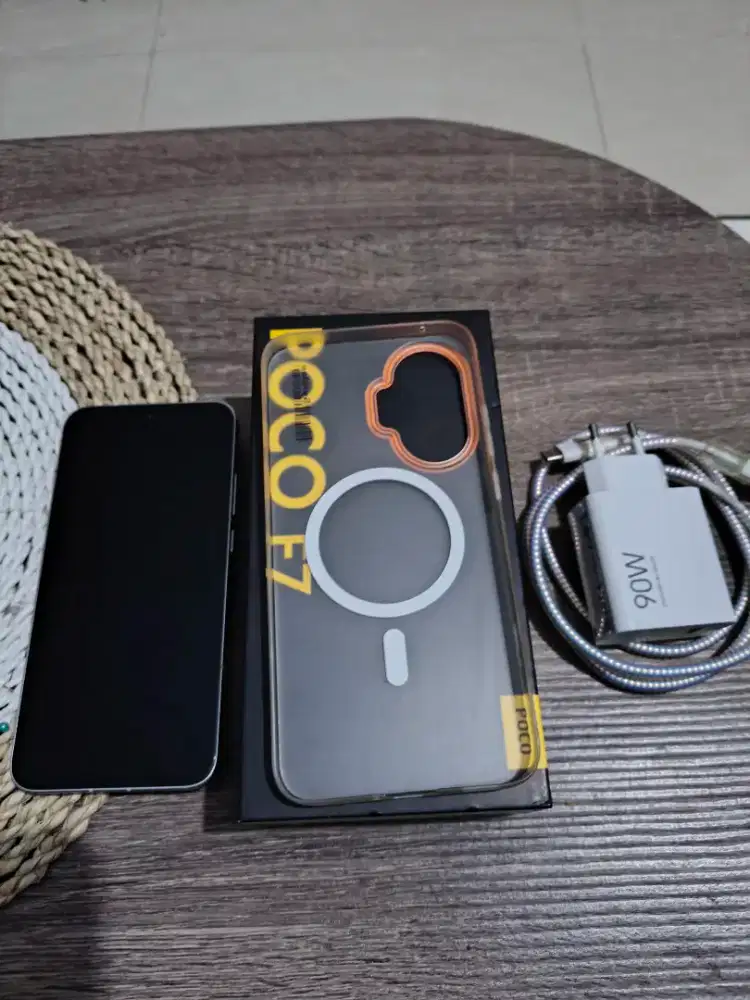 Poco F7 12/512 GB silver