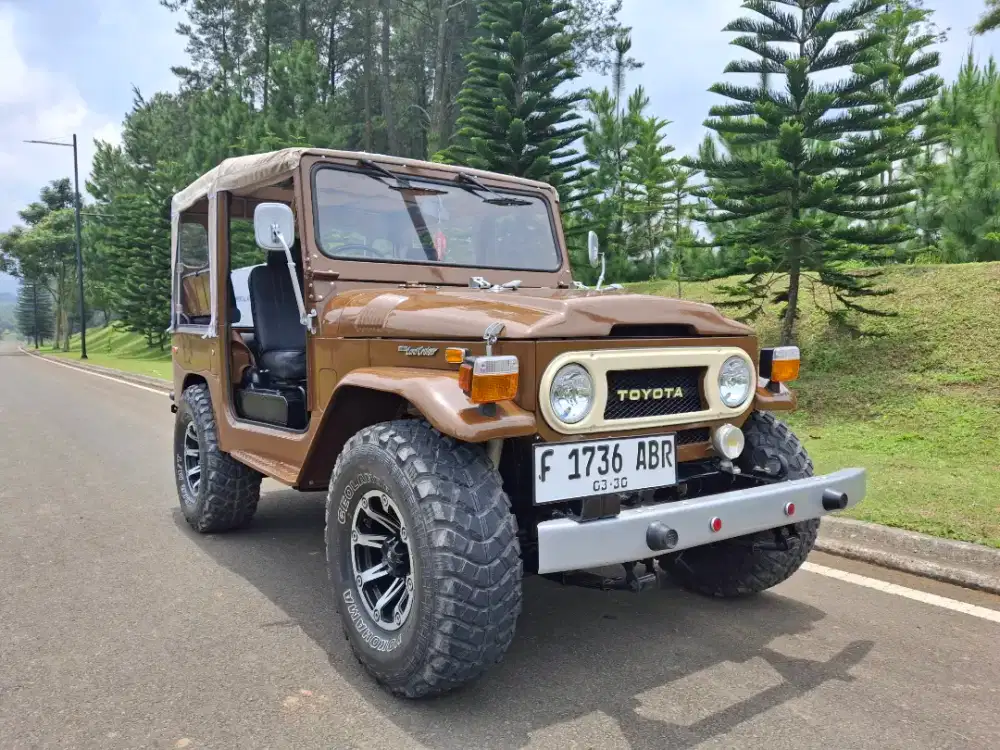Toyota FJ40 kanvastop thn 1975 restorasi total
