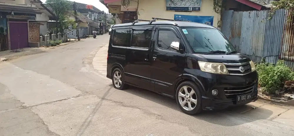 Daihatsu Luxio 2010 Bensin