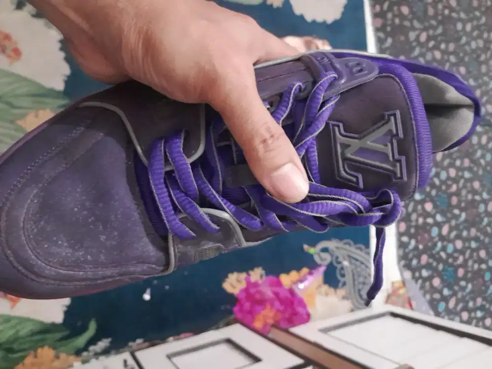 Sepatu LV LOUIS VUITTON WARNA PURPLE KEREN MEWAH BISA KAKI 41 42