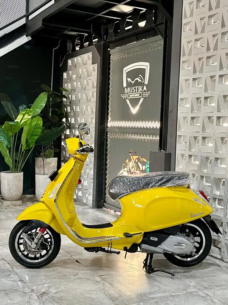 Terbatas!! Vespa Sprint 150 ABS th 2022 - Ayu Mustika