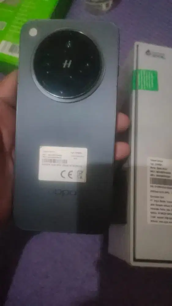 Oppo find x8 12/256 ( bh 98% )