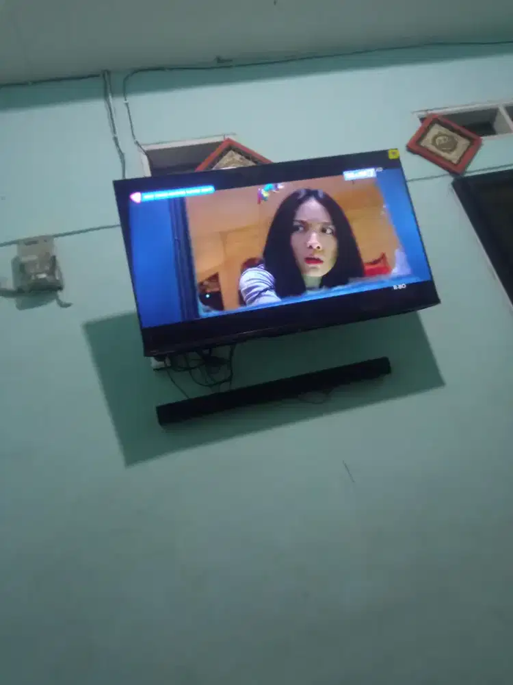 AQUA TV  LED 32 inch Dijual cepat