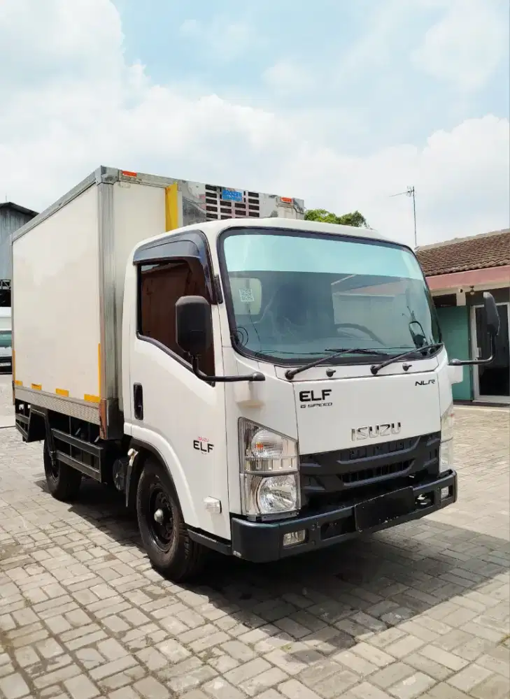 ISUZU ELF GIGA 4 BAN CDE BOX PENDINGIN KONDISI ISTIMEWA CANTER DUTRO