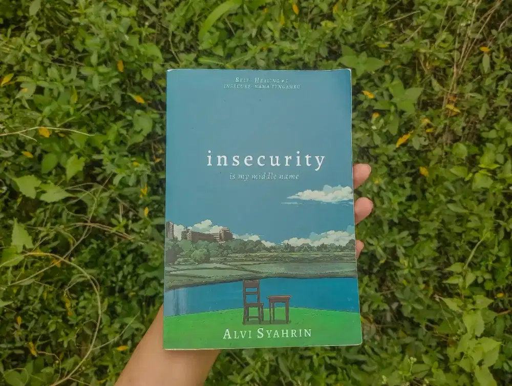 Buku Insecurity is My Middle Name