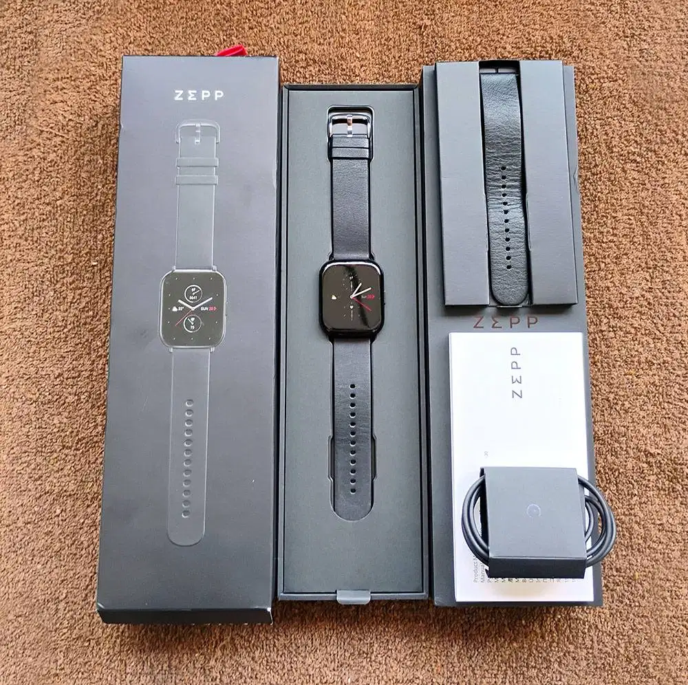Amazfit ZEPP e square premium smartwatch leather strap