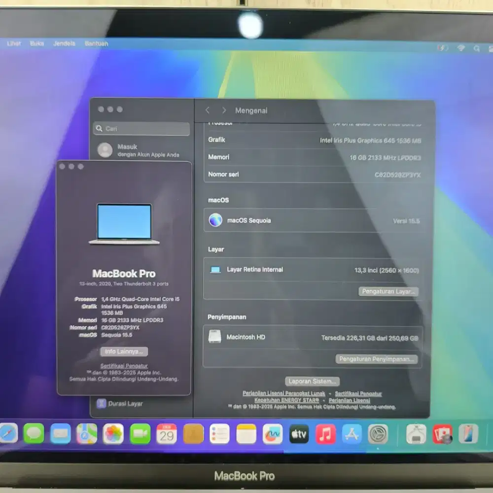 Macbook Pro 2020 layar 13 Inch Ram 16 Ssd 256 Silver