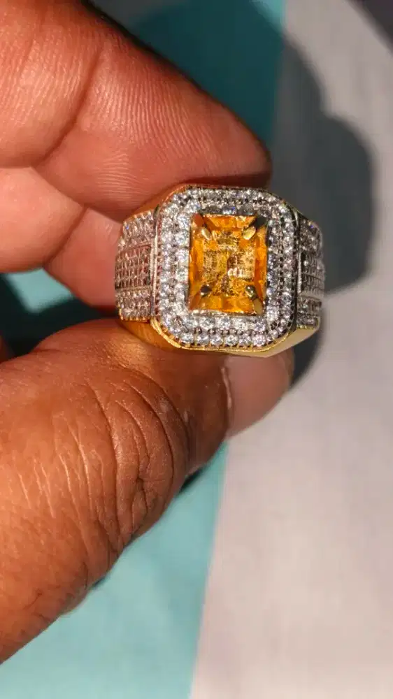 Yellow safir srilanka + serti