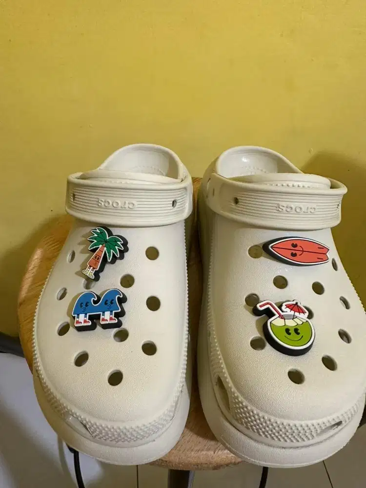 CROCS CRUSH CLOG HARGA 1 = 800ribu, sekaligus ambil 2 cuma 1,6 juta