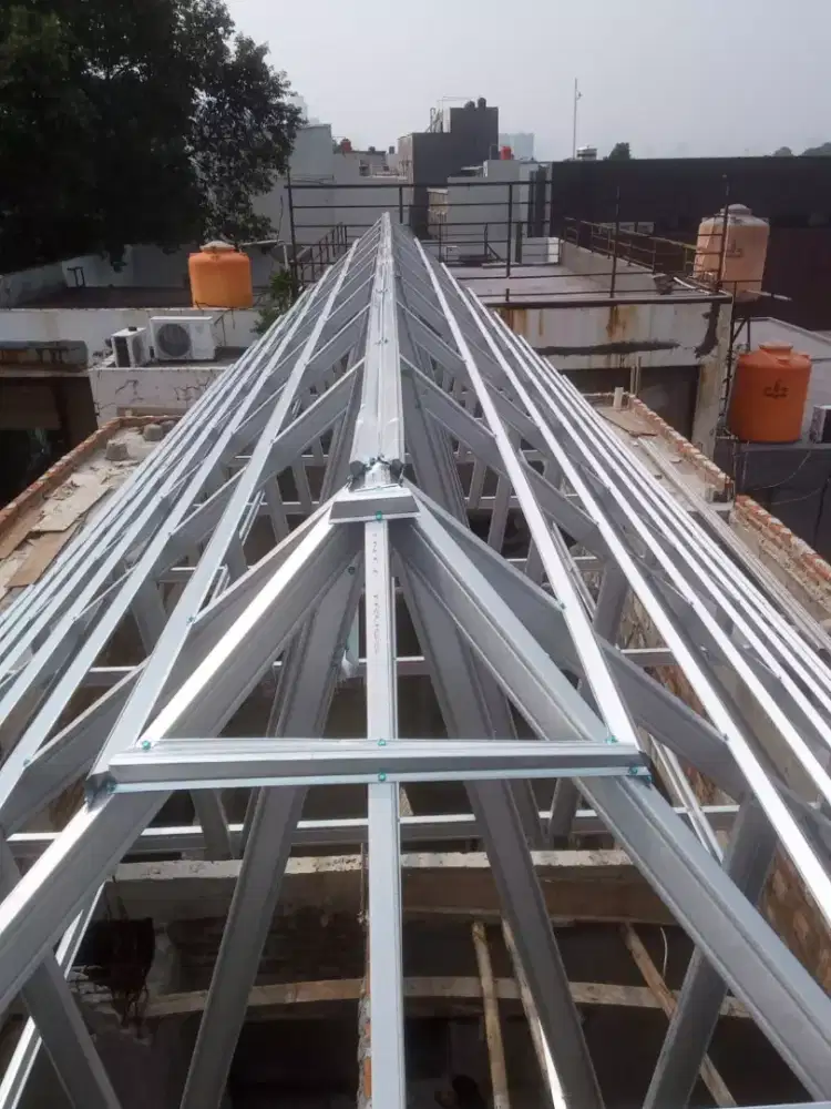 Perbaikan atap bocor dan pasang bajaringan