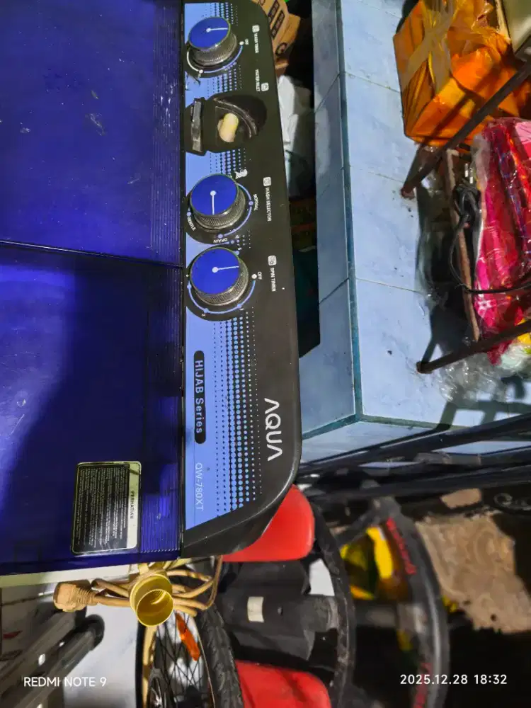 Mesin cuci Aqua