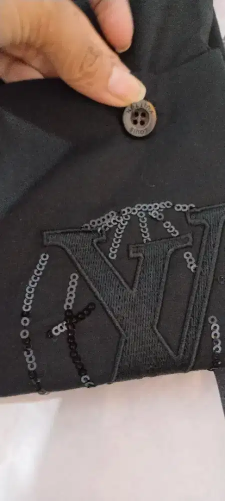 Baju lv kemeja unisex