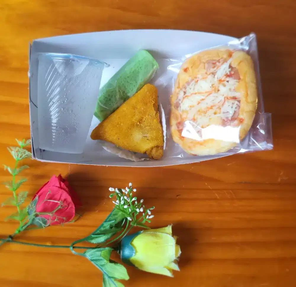 Kue Tradisional & Roti Anek Varian Rasa