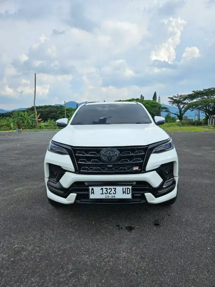 Toyota Fortuner GR full spek 2021