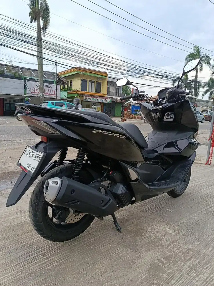 Honda pcx  Hitam Glosy low km
