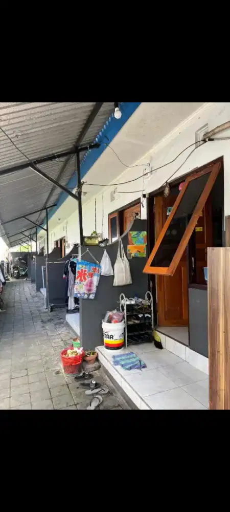 Dijual tanah 4,11 are bonus kost2 an 12 kamar di batubulan gianyar