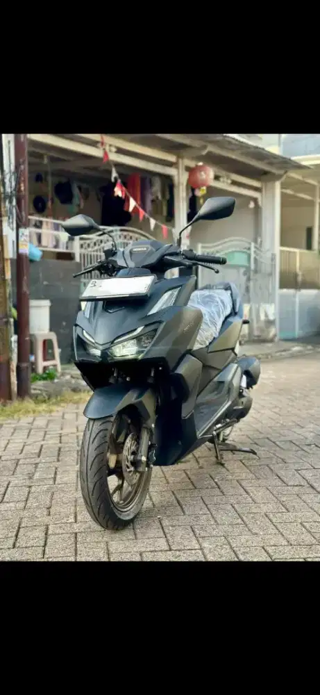 Dijual Motor Honda Vario 160 cc tahun 2025 warna hitam