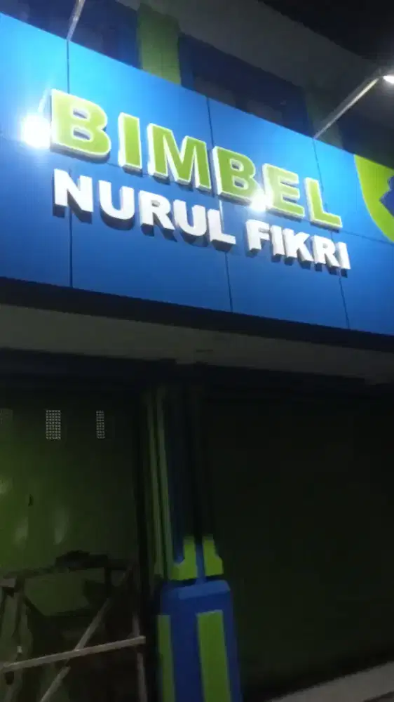 jasa pembuatan huruf timbul dari bahan akrilik dan stanles