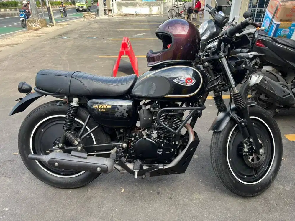 Jual w175 2018 mulus no minus + full upgrade