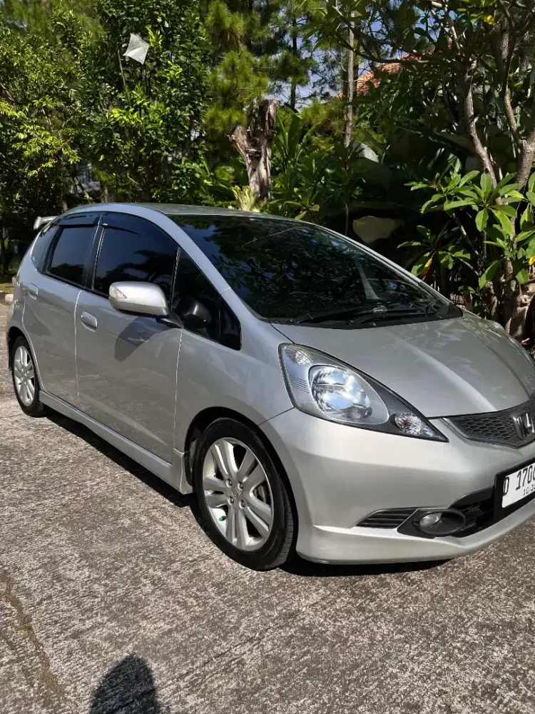 Honda Jazz RS GE8 AT thn 2010 ss fullset pajak isi pakean pribadi muls