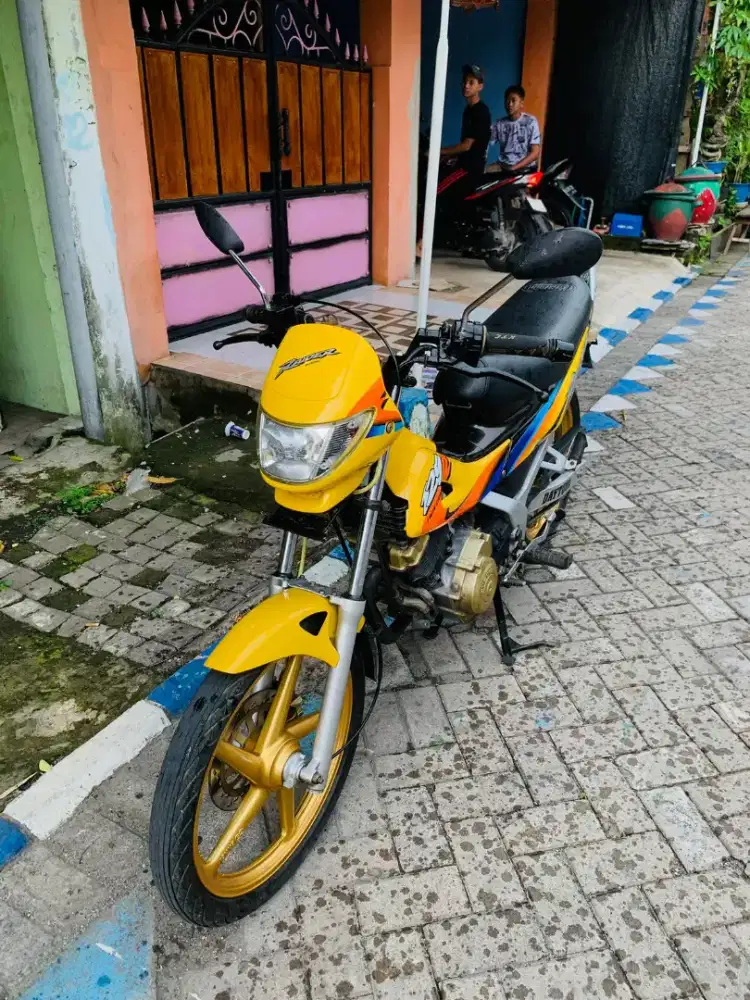 Suzuki raider 125 built up