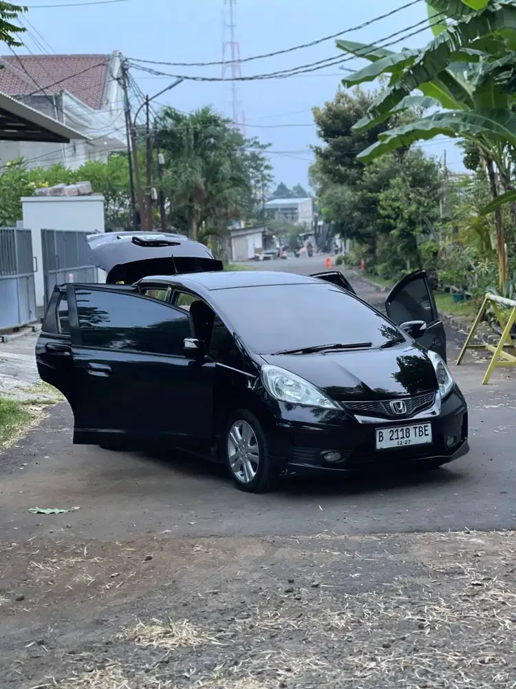 HONDA JAZZ RS A/T 2012