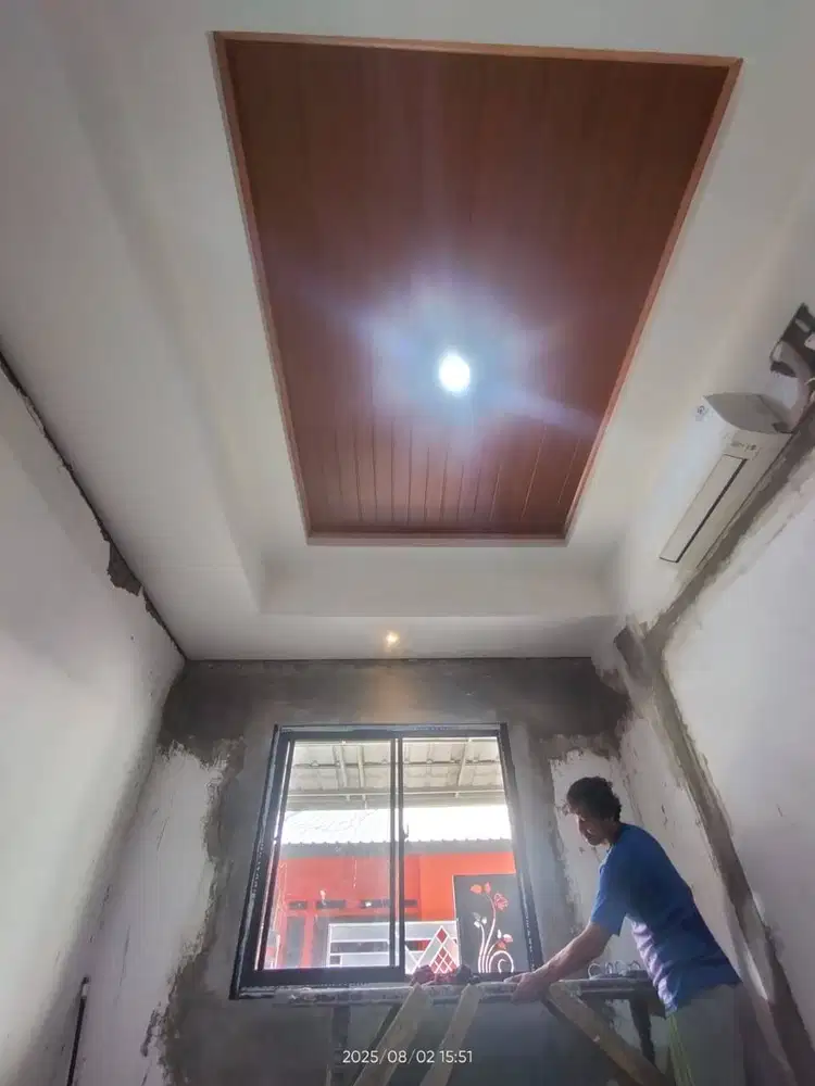 Dekorasi kantor dan rumah partisi dan pvc siap pasang