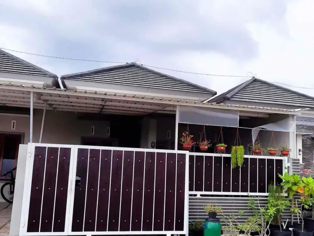 Rumah Semi Furnish Bersih Dekat Ums