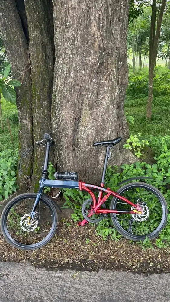 Sepeda lipat United cora 9 speed