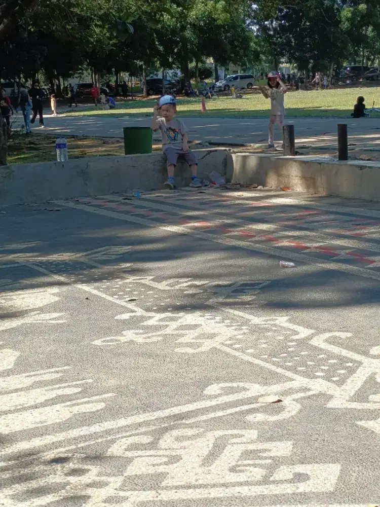 Momong anak 7 bulan dan 4 tahun