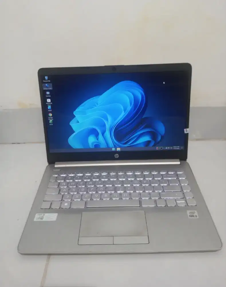 HP 14s cf1046TU Intel N4025U DDR 4GB SSD 256GB 14 3 jam Backlight