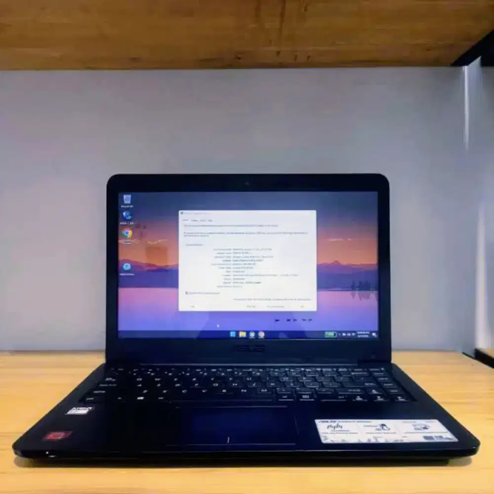 ASUS Vivobook E402Y AMD E2-7015 Radeon DDR 4GB SSD 180GB led 14 3 jam