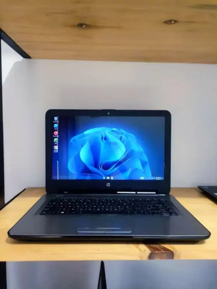 HP 14-AF Grafik AMD A6-7310 Radeon R4 DDR 8GB SSD 128GB 14 3.5 Jam
