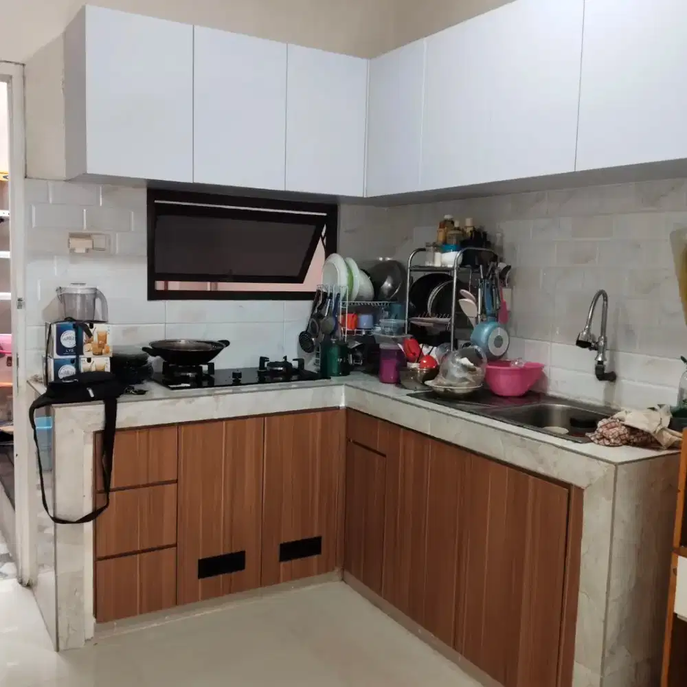 Tukang furniture hpl