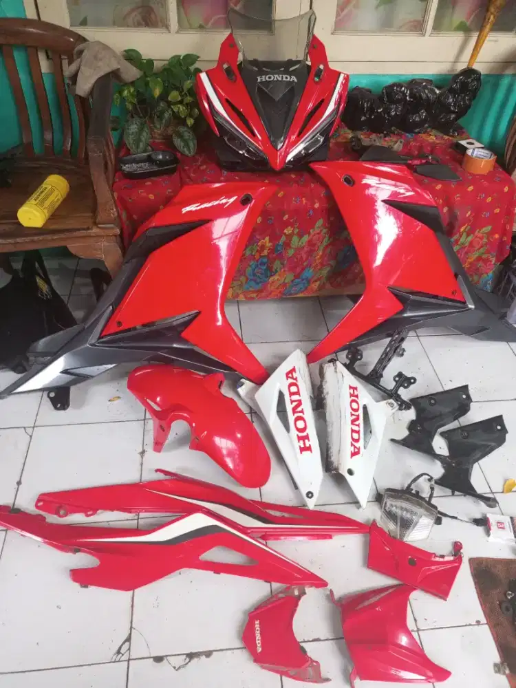 Body fairing set Honda Cbr 150r facelift